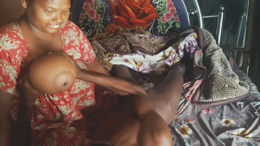 Hintli ev hanımı Tel lagakar Land Malish Kiya