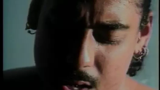 Abanoz bebek seviyor o zaman o gets dövülerek tarafından ona siyah erkek arkadaş