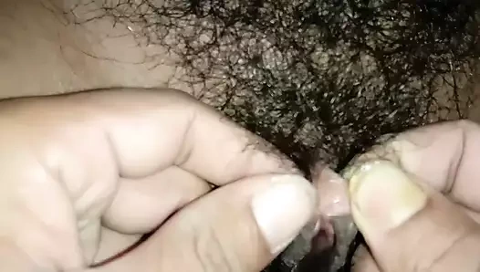 Erkek arkadaş üniversiteli kız arkadaşının amını yalıyor