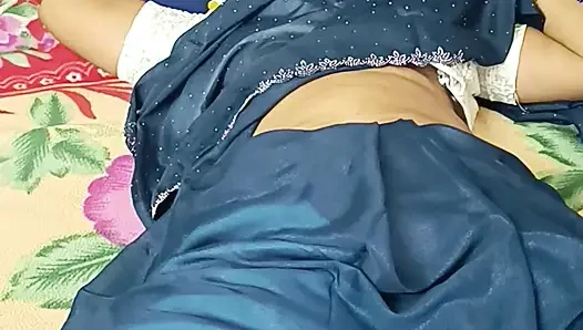 Hintli güzel Telugu teyze Ghost amcığı sikiyor ateşli vücut whail teyzeyi sikiyor