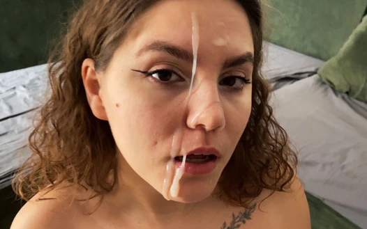 Karım uzaktayken komşumu sikiyorum - yüzüne büyük boşalma