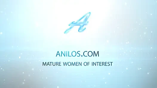 Seksi orta yaşlı seksi kadın