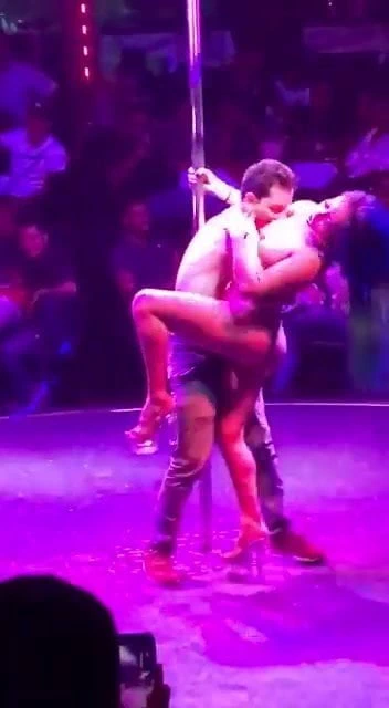 striptizci ile tevazu