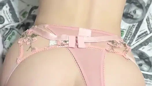 Bakış açısı: sevimli üvey kız kardeş sıkı pembe amcığını esnetmeme izin veriyor