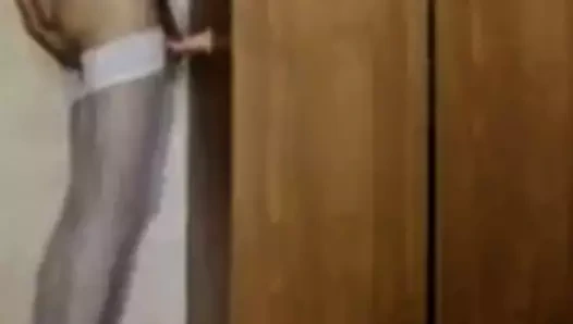 Çoraplarda yapay penise atlamayı severim