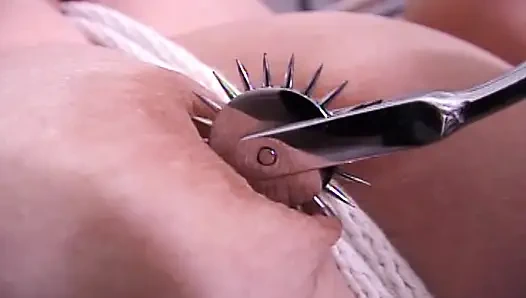 Büyük memeli sürtük doktorundan kontrol alıyor