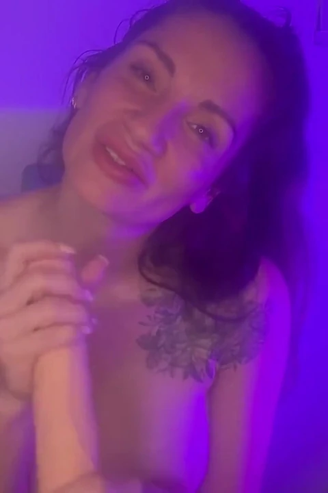 Beni göğüslerimde bitir - Arjantinli orta yaşlı seksi kadın milfangelqueen