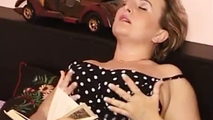 seksi tombul sahip olan güzel seks