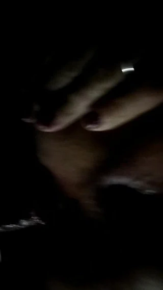 lanet bir sürtük biliyorum