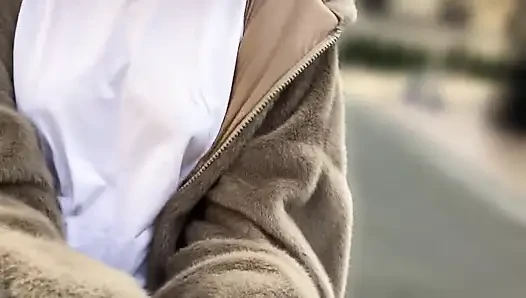 Bölüm 8 [sütyensiz vlog] onu sadece ağzıyla getiriyor. Cilt 2