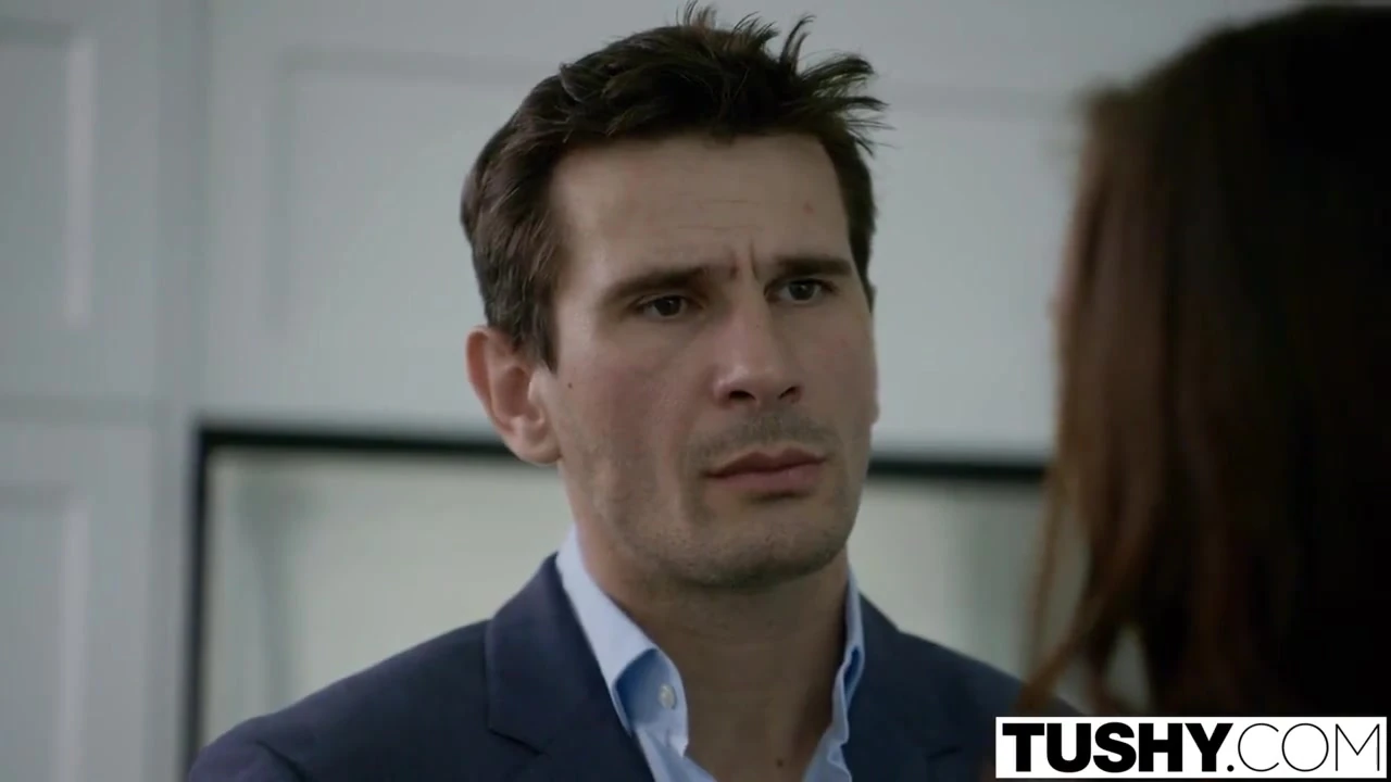 Tushy युवा सहायक aidra लोमड़ी गड़बड़ में the ass