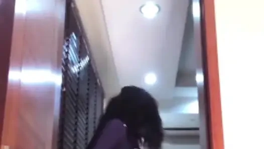 Dildomu sikmeden önce senin için dans ediyorum üvey babam