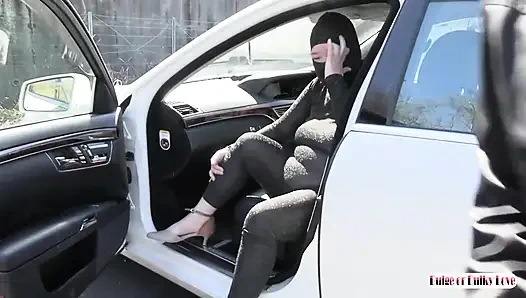 Büyük memeli evli kadın, kalın ve utanmaz dölleme seksi. Tombul olgun özel video, mutlaka görülmeli!