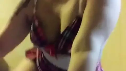 Domuz kuyrukları n okul gurl kıyafeti