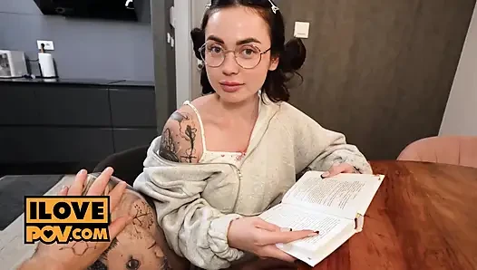 Utangaç Nikky Dandelion yarak emen bir prenses oluyor
