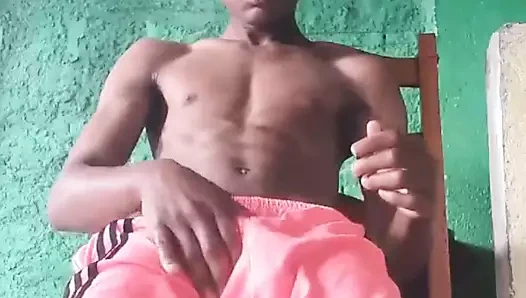 Blatino gösterme kapalı onun büyük çük