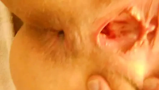 Evli kadın boşalmak için delik açıyor