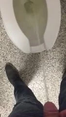 minik horoz pissing
