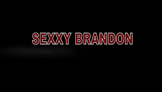 Sexxy brandon arkadaşının evinde sikişiyor