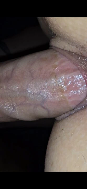 Sakso seks kanepesinde ateşli ve değişken bir seks seansı