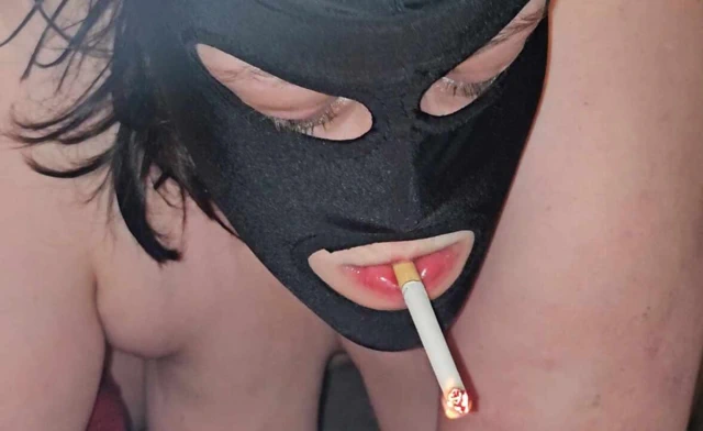 İri ve Güzel Kadınlar Büyük baştankara şişman götlü sigara içme karısı lanet için koca çalışanına verildi