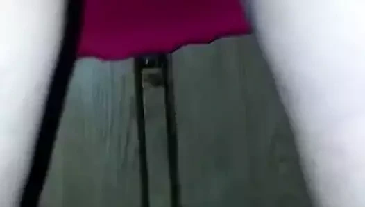 Evli kadın seksi götünü gösteriyor