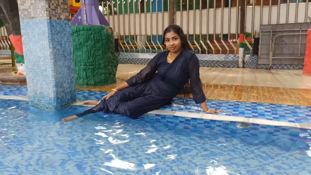 Indian vabi swimming pool sex video Real Bengali dirty taik