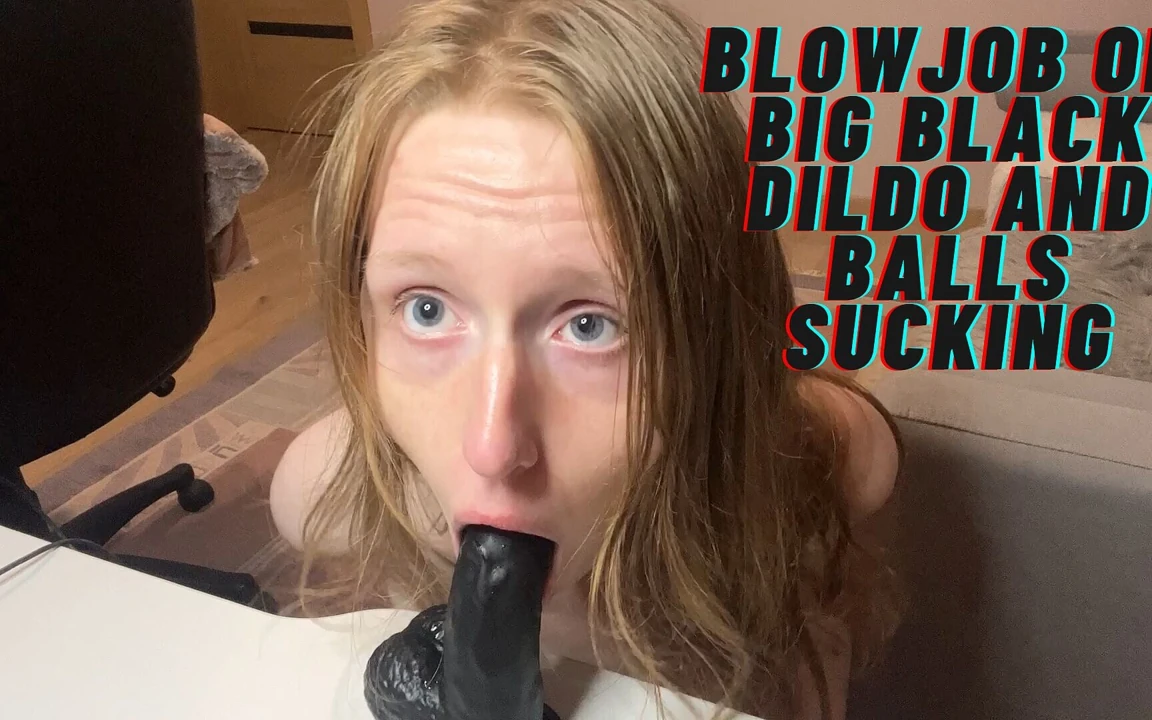 Büyük siyah dildo ve taşak emiyor