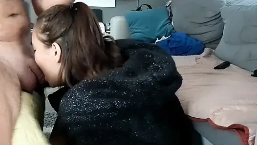 Sabah sakso şehvetli ve yarak emiyor