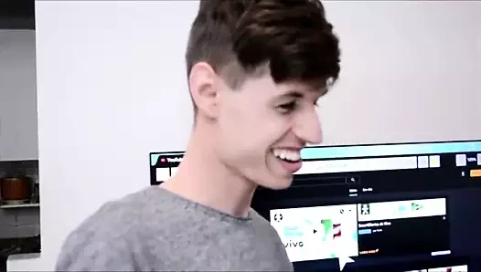 Aman tanrım, sikin çok büyük