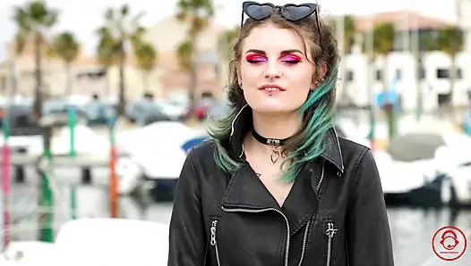 Trixy Kitty Çifte Hakimiyet