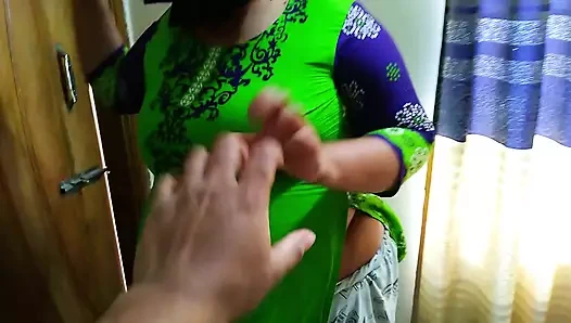 Mısırlı tesettürlü iri güzel hizmetçi sabah patronun 20 yaşındaki oğlu tarafından odasını temizlerken sikiliyor