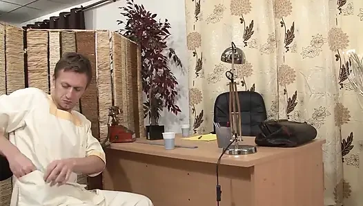 Seksi esmer hatunla üçlü seks