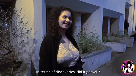 Büyük memeler esmer dp ile hardcore üçlü alır