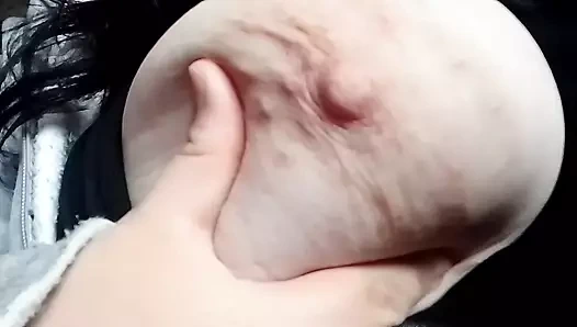 Büyük memeler ve meme uçları