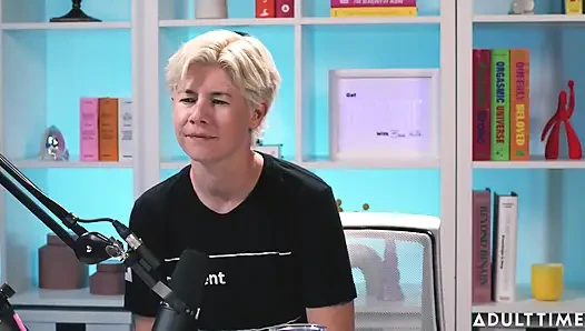 Lilly Bell teşhircilik, seks ve güçlendirme | Adult Time Podcast