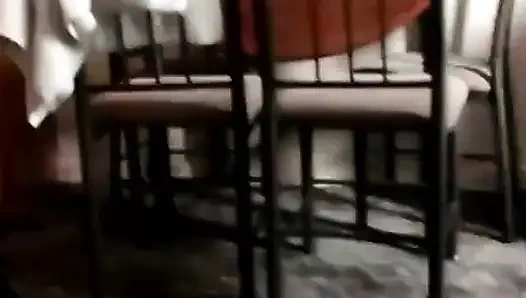 Heteroseksüel adam Jason'a hizmet ediyor