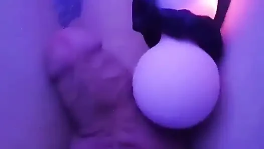 Dövmeli üvey babamın kontrolünde