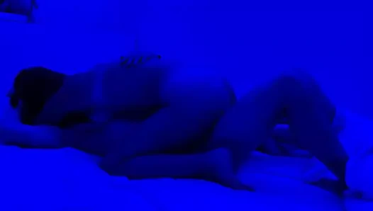 Mükemmel genç kız mükemmel bir domaltarak sikişiyor