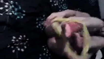 İngiliz amatör verir oral seks ve şeritler