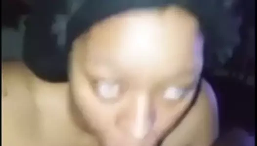 Bu kaltak bana güzel bir oral seks verir