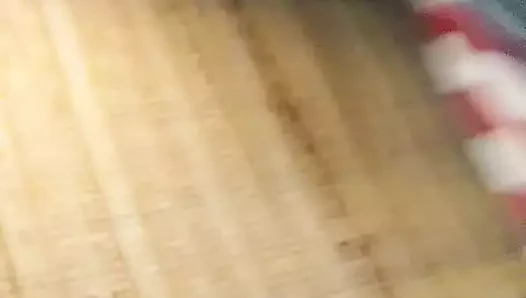 Büyükanne kırmızının amını yemek!