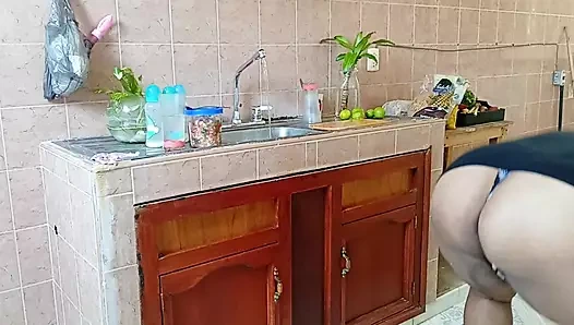 Chubby Mom in the Kitchen 2