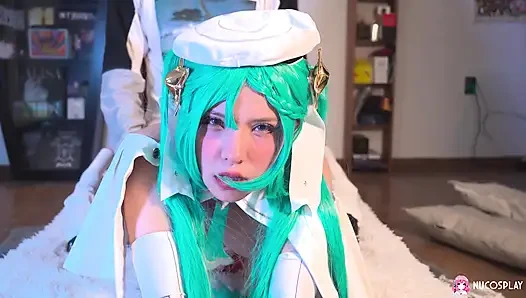 Ateşli yaramaz sürtük Tyler Ayala sert sikişmeden önce oral zevk veriyor.