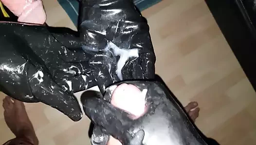 Masif sürtme içinde lateks ve sperm üzerinde çük