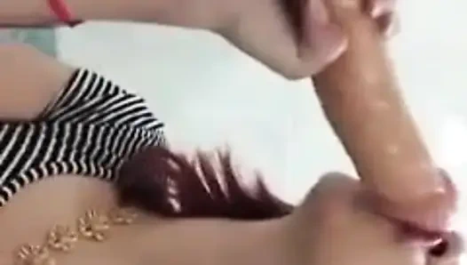 Fabi miss hot- dürtüye dayanamıyorum ve sonunda banyoya geliyorum