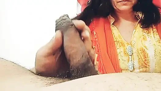 Sürtük bir kadın büyük zenci yarağını seviyor