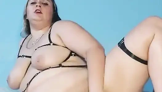 Трахни шлюховатого друга твоей мачехи