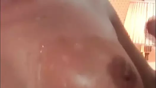 Üvey annem beni güzel bir oral seks ile uyandırdı! dinlenme tarih oldu!