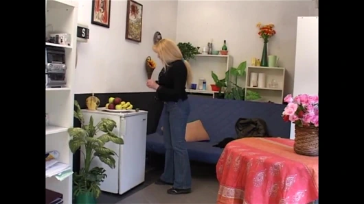 Mi Masturbo con La Zucchina!